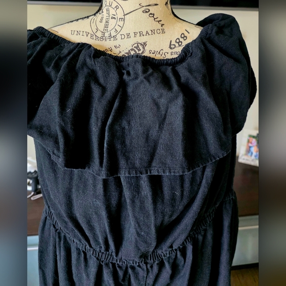 Women's Plus Size 4X Black Capri Jumpsuit with Ruffle Top Detail Off Shoulder - Picture 5 of 12